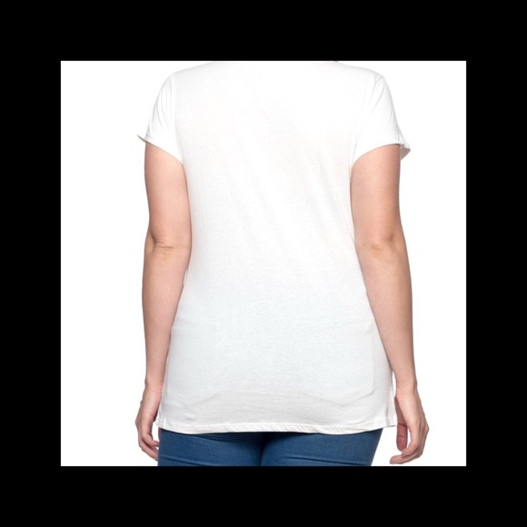 ➕Basic Tee - Picture 4 of 4